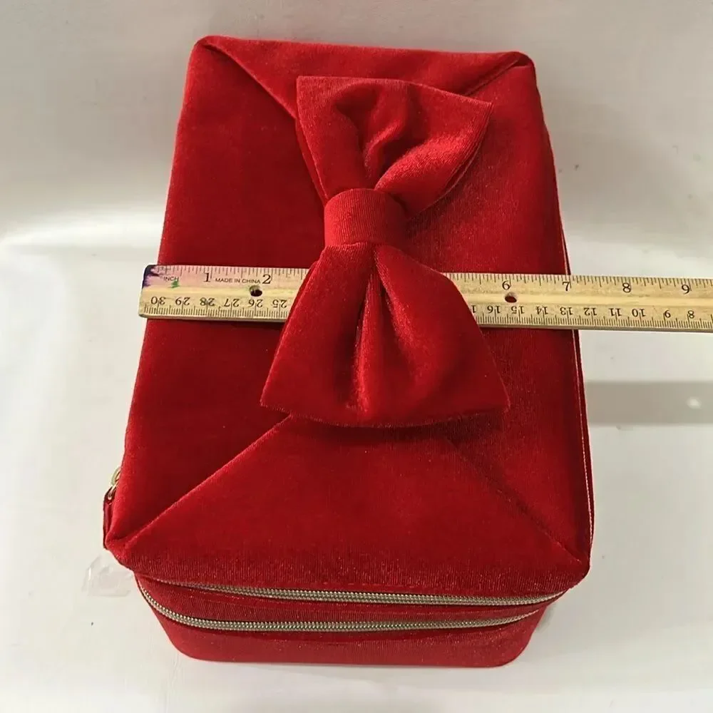 Estée Lauder Red Velvet Makeup Train Case Bow Handle 11 X 7 In 5 1/2 In Tall